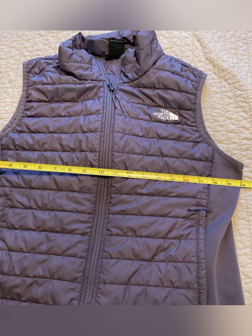 The North Face Quilted Logo Vest - Picture 9 of 12